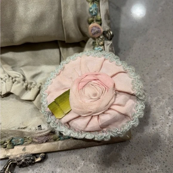 Vintage Beaded Art Deco 1920’s Clip Purse with Chain - Picture 8 of 15